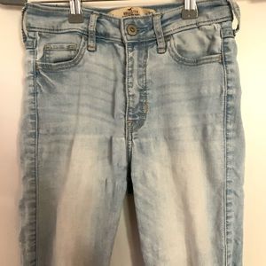 HOLLISTER HI-RISE JEANS